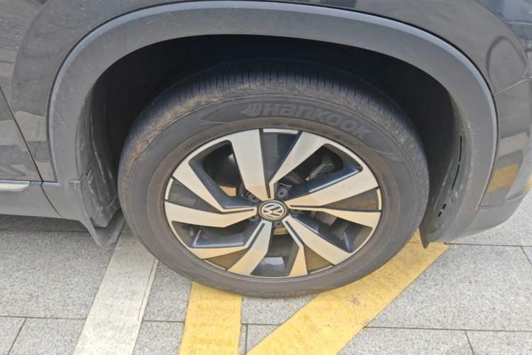 Used Volkswagen Tayron 2021 330TSI Two-Wheel Drive 30th Anniversary Edition Right Front Wheel Hub