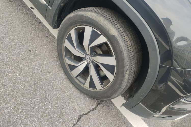 Used Volkswagen Tayron 2021 280TSI Two-Wheel Drive Luxury Smart Connectivity Version Right Front Wheel Hub