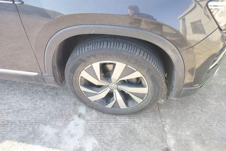 Used Volkswagen Tayron 2021 330TSI Two-Wheel Drive Luxury Connected Version Plus Right Front Wheel Hub