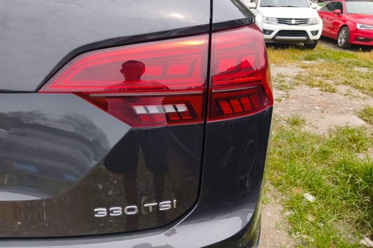 Used Volkswagen Tayron 2021 330TSI Two-Wheel Drive Luxury Smart Connectivity Version Right Rear Taillight