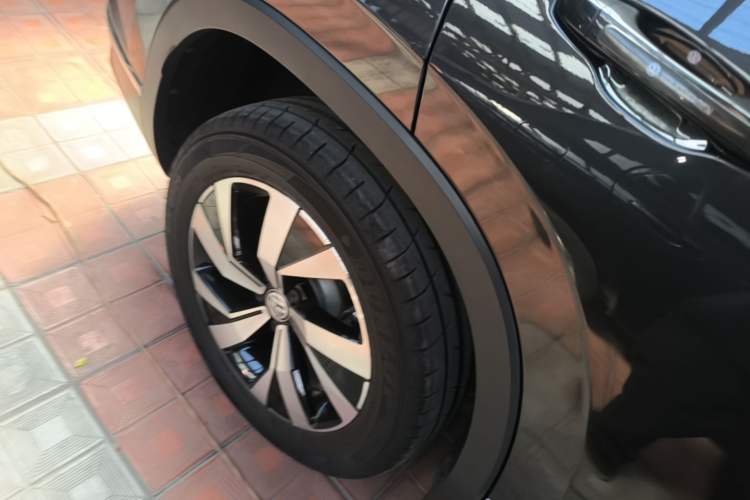 Used Volkswagen Tayron 2021 330TSI Two-Wheel Drive Luxury Connected Version Plus Right Rear Wheel Hub