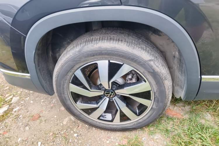Used Volkswagen Tayron 2021 330TSI Two-Wheel Drive Luxury Smart Connectivity Version Right Rear Wheel Hub