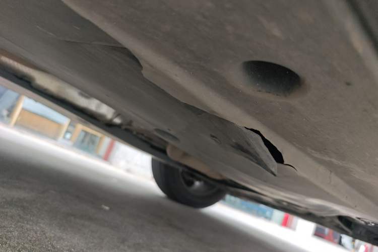 Used Volkswagen Tayron 2021 330TSI Two-Wheel Drive Luxury Smart Connectivity Version Right Side Sill