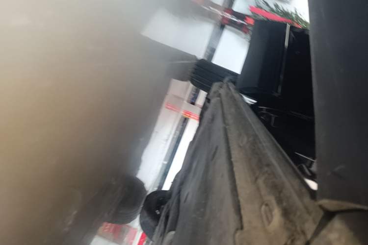 Used Volkswagen Tayron 2021 330TSI Two-Wheel Drive Luxury Smart Connectivity Version Right Side Sill
