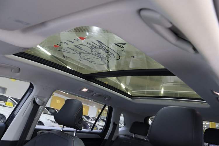 Used Volkswagen Tayron 2021 330TSI Two-Wheel-Drive 3rd Anniversary Limited Edition Roof