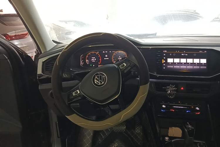 Used Volkswagen Tayron 2021 330TSI Two-Wheel Drive Luxury Smart Connectivity Version Steering Wheel