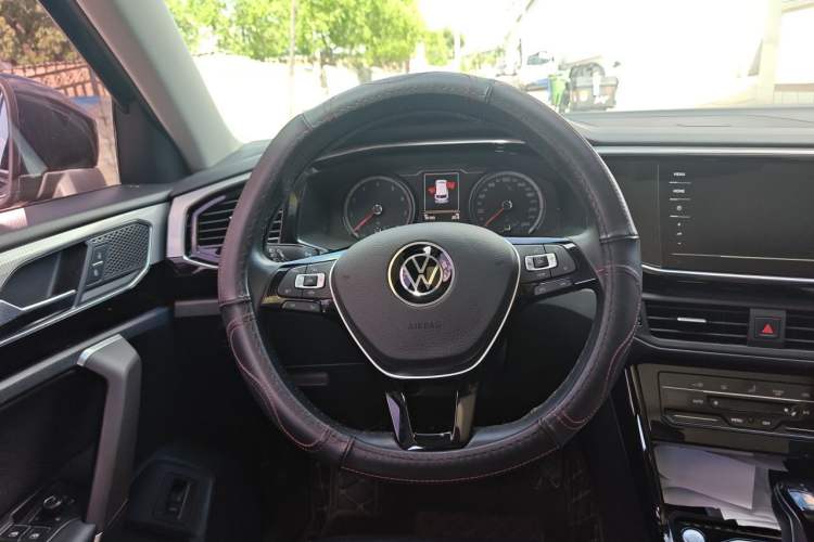 Used Volkswagen Tayron 2021 280TSI Two-Wheel Drive Luxury Smart Connectivity Version Steering Wheel