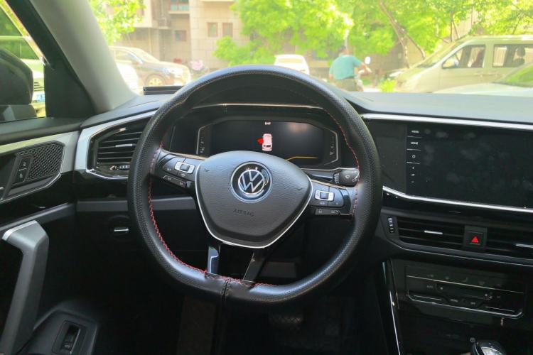 Used Volkswagen Tayron 2021 330TSI Two-Wheel-Drive 3rd Anniversary Limited Edition Steering Wheel