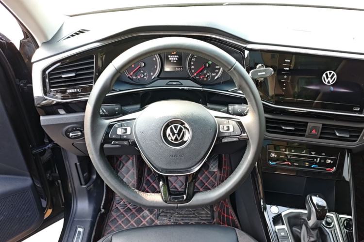 Used Volkswagen Tayron 2021 330TSI Two-Wheel Drive Luxury Smart Connectivity Version Steering Wheel