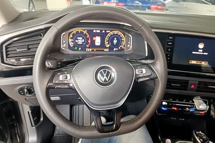 Used Volkswagen Tayron 2021 330TSI Two-Wheel Drive Luxury Smart Connectivity Version Steering Wheel