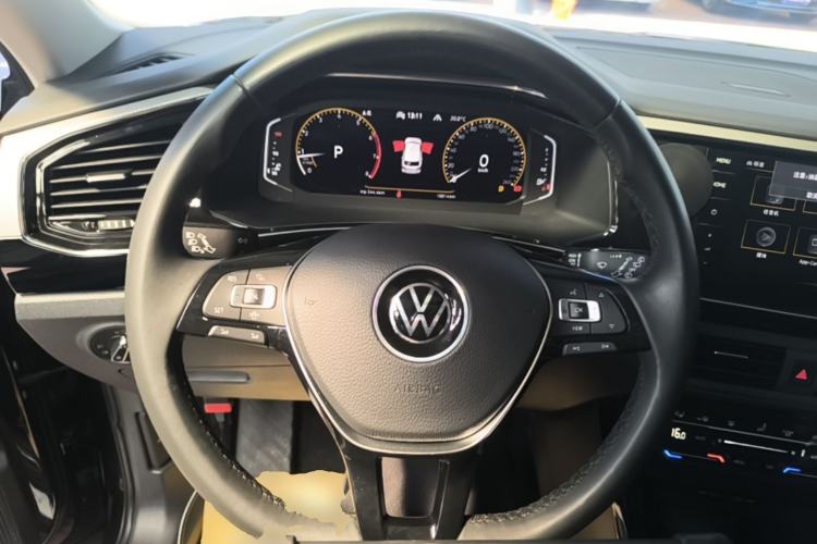 Used Volkswagen Tayron 2021 330TSI Two-Wheel Drive Luxury Connected Version Plus Steering Wheel