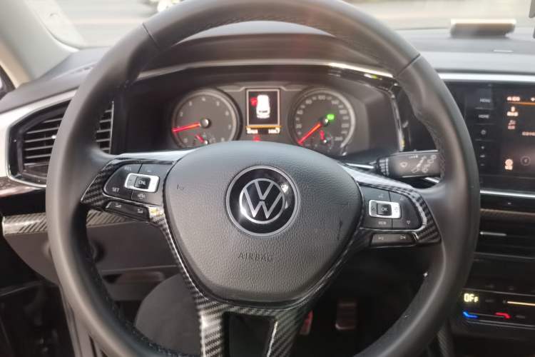 Used Volkswagen Tayron 2021 330TSI Two-Wheel Drive Luxury Smart Connectivity Version Steering Wheel