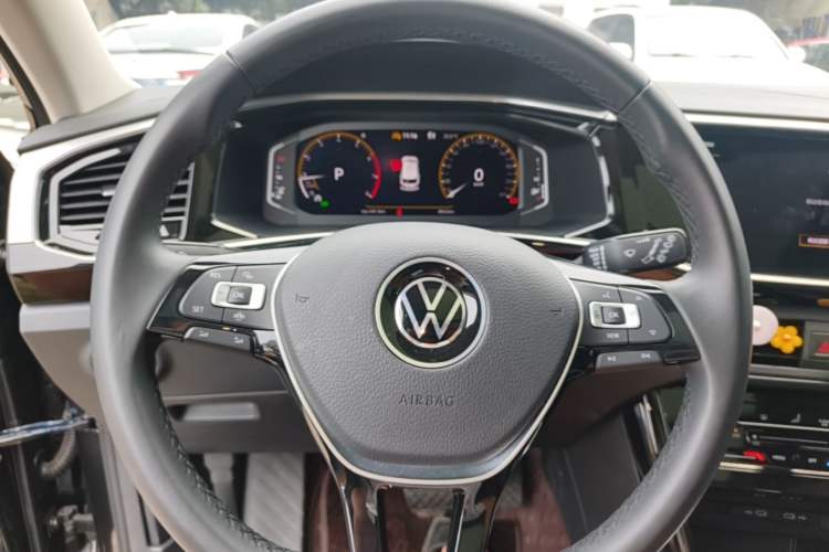 Used Volkswagen Tayron 2021 330TSI Two-Wheel Drive Luxury Smart Connectivity Version Steering Wheel
