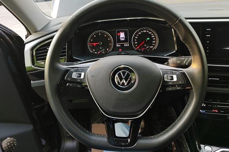 Used Volkswagen Tayron 2021 330TSI Two-Wheel Drive Luxury Smart Connectivity Version Steering Wheel