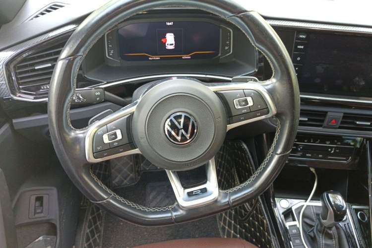 Used Volkswagen Tayron 2021 380TSI All-Wheel Drive R-Line Connected Version Steering Wheel