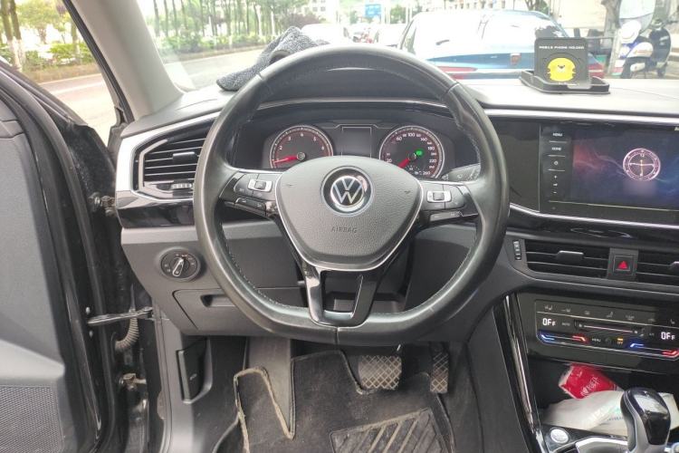 Used Volkswagen Tayron 2021 330TSI Two-Wheel Drive Luxury Connected Version Plus Steering Wheel