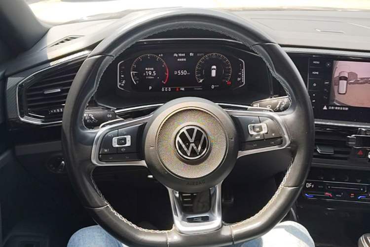 Used Volkswagen Tayron 2021 380TSI All-Wheel Drive R-Line Connected Version Steering Wheel