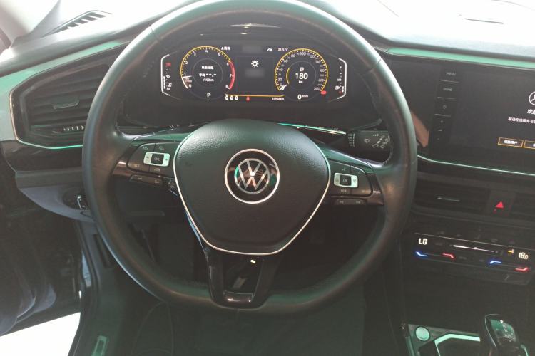 Used Volkswagen Tayron 2021 330TSI Two-Wheel-Drive 3rd Anniversary Limited Edition Steering Wheel