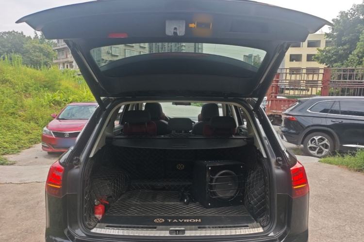 Used Volkswagen Tayron 2021 330TSI Two-Wheel Drive Luxury Smart Connectivity Version Trunk