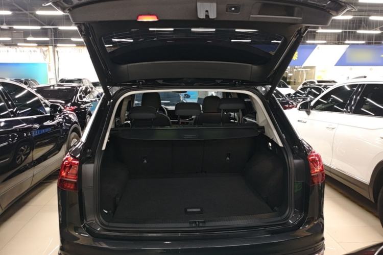 Used Volkswagen Tayron 2021 330TSI Two-Wheel Drive 30th Anniversary Edition Trunk