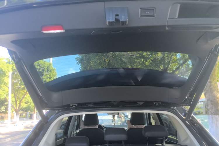 Used Volkswagen Tayron 2021 330TSI Two-Wheel Drive Luxury Connected Version Plus Trunk
