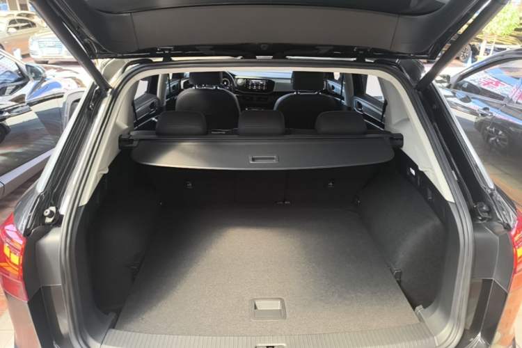 Used Volkswagen Tayron 2021 330TSI Two-Wheel Drive Luxury Connected Version Plus Trunk