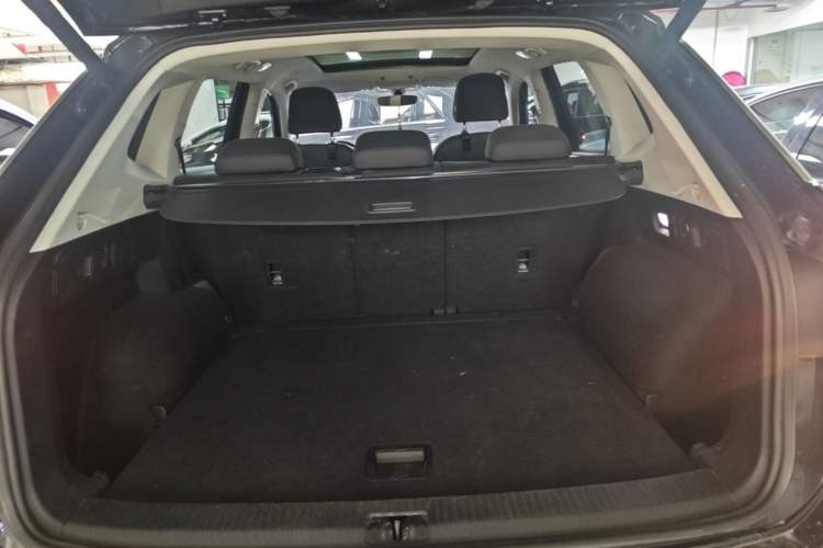 Used Volkswagen Tayron 2021 330TSI Two-Wheel Drive 30th Anniversary Edition Trunk