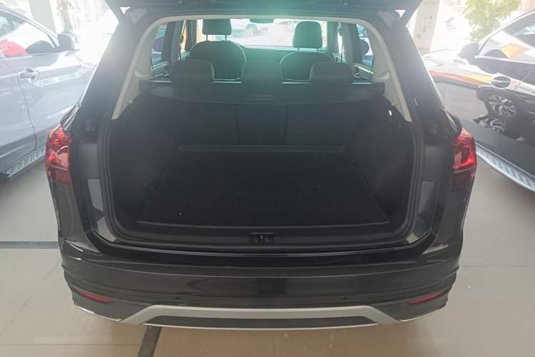Used Volkswagen Tayron 2021 330TSI Two-Wheel Drive Luxury Smart Connectivity Version Trunk