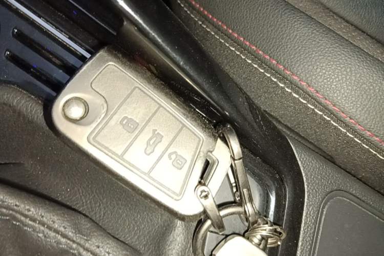 Used Volkswagen Tayron 2021 330TSI Two-Wheel Drive Luxury Smart Connectivity Version Vehicle Key