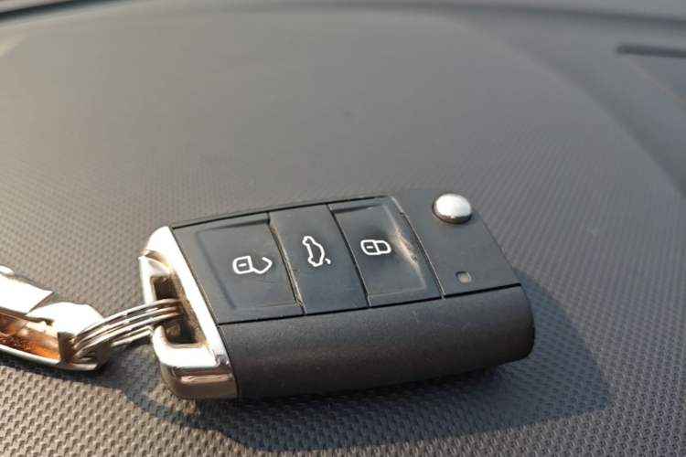 Used Volkswagen Tayron 2021 330TSI Two-Wheel Drive Luxury Smart Connectivity Version Vehicle Key