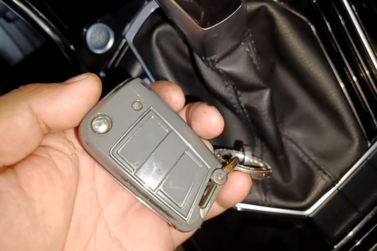 Used Volkswagen Tayron 2021 330TSI Two-Wheel Drive Luxury Smart Connectivity Version Vehicle Key