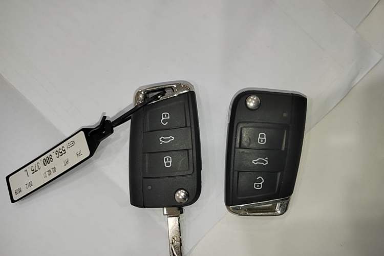Used Volkswagen Tayron 2021 330TSI Two-Wheel Drive Luxury Smart Connectivity Version Vehicle Key