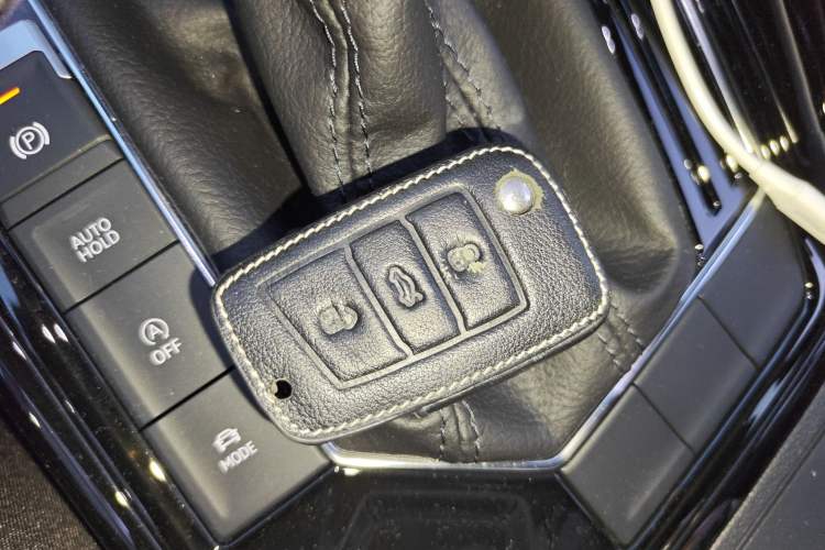 Used Volkswagen Tayron 2021 280TSI Two-Wheel Drive Luxury Smart Connectivity Version Vehicle Key