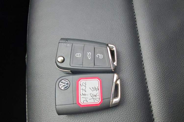 Used Volkswagen Tayron 2021 330TSI Two-Wheel Drive Luxury Smart Connectivity Version Vehicle Key