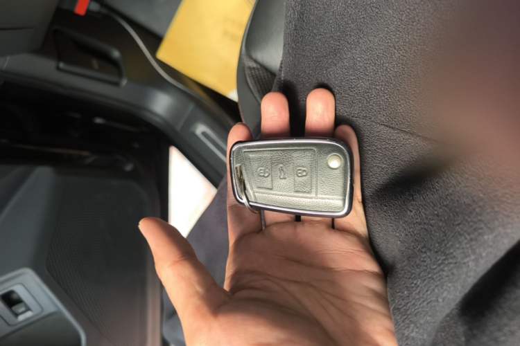 Used Volkswagen Tayron 2021 330TSI Two-Wheel Drive Luxury Connected Version Plus Vehicle Key