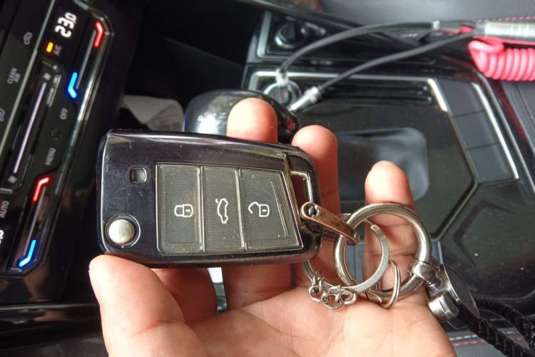 Used Volkswagen Tayron 2021 330TSI Two-Wheel-Drive 3rd Anniversary Limited Edition Vehicle Key