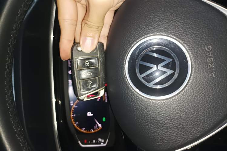 Used Volkswagen Tayron 2021 330TSI Two-Wheel Drive Luxury Smart Connectivity Version Vehicle Key