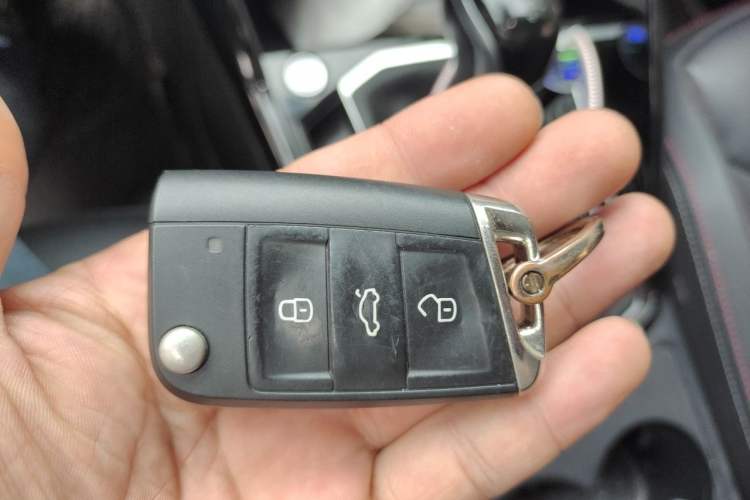 Used Volkswagen Tayron 2021 330TSI Two-Wheel Drive Luxury Connected Version Plus Vehicle Key