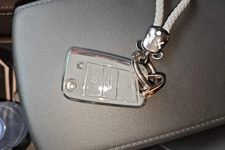 Used Volkswagen Tayron 2021 280TSI Two-Wheel Drive Luxury Smart Connectivity Version Vehicle Key