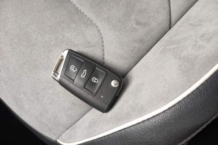 Used Volkswagen Tayron 2021 380TSI All-Wheel Drive R-Line Connected Version Vehicle Key