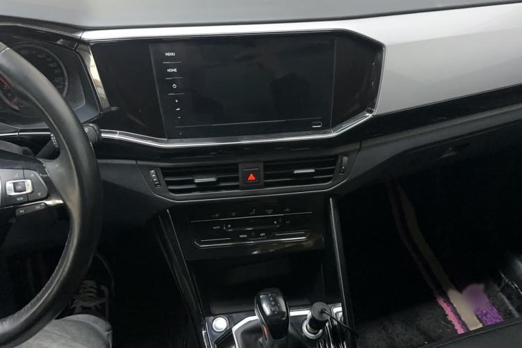 Used Volkswagen Tayron 2021 330TSI Two-Wheel Drive Luxury Smart Connectivity Version Audio And AC Panel