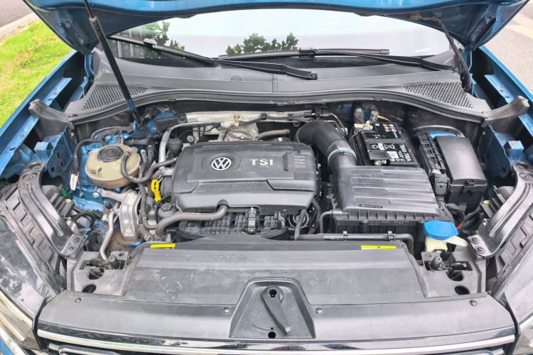 Used Volkswagen Tayron 2021 380TSI Four-Wheel Drive Luxury Connected Pro Version Engine Bay