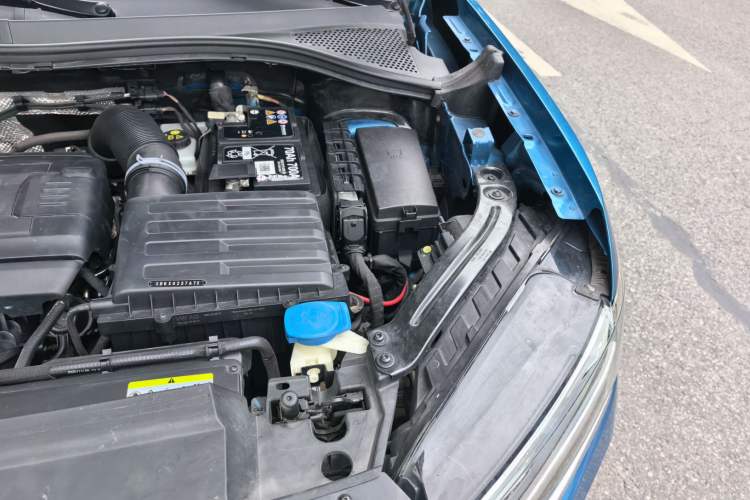Used Volkswagen Tayron 2021 380TSI Four-Wheel Drive Luxury Connected Pro Version Engine Bay Left