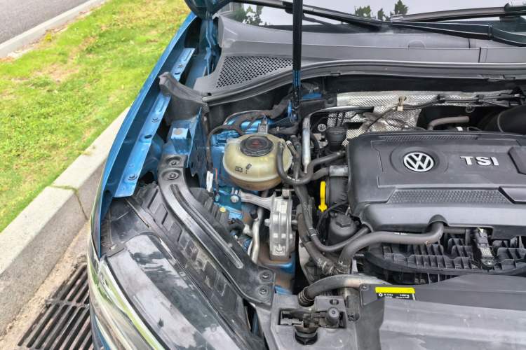 Used Volkswagen Tayron 2021 380TSI Four-Wheel Drive Luxury Connected Pro Version Engine Bay Right