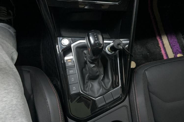 Used Volkswagen Tayron 2021 330TSI Two-Wheel Drive Luxury Smart Connectivity Version Gear Lever