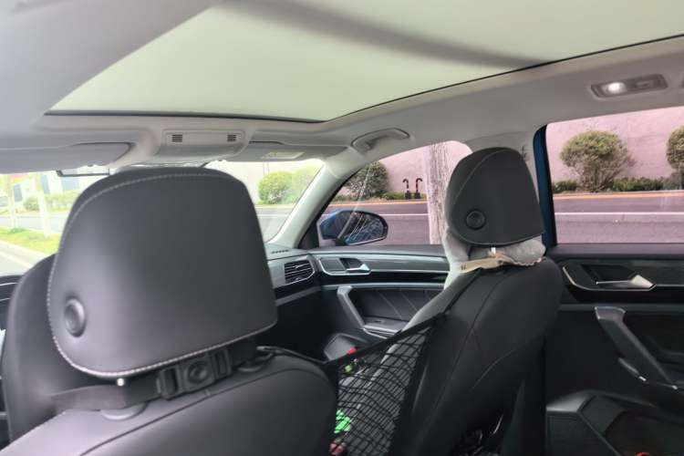 Used Volkswagen Tayron 2021 380TSI Four-Wheel Drive Luxury Connected Pro Version Headliner