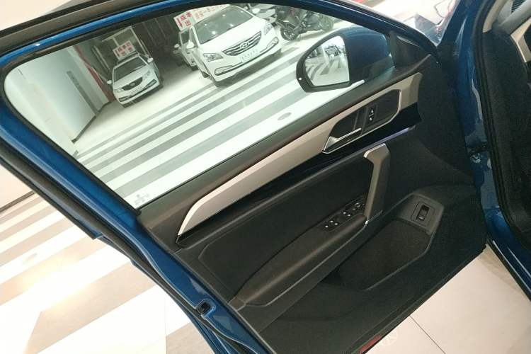 Used Volkswagen Tayron 2021 330TSI Two-Wheel Drive 30th Anniversary Edition Left Front Door Interior