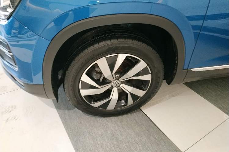 Used Volkswagen Tayron 2021 330TSI Two-Wheel Drive 30th Anniversary Edition Left Front Wheel Hub