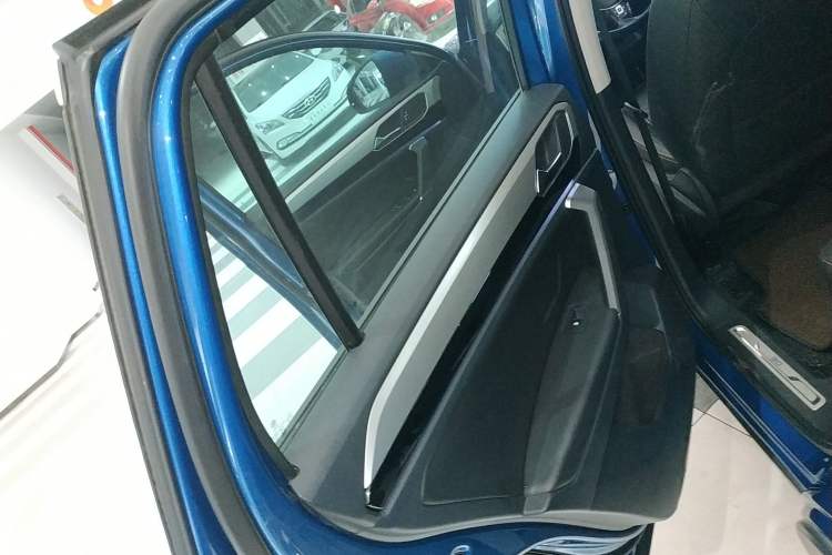 Used Volkswagen Tayron 2021 330TSI Two-Wheel Drive 30th Anniversary Edition Left Rear Door Interior