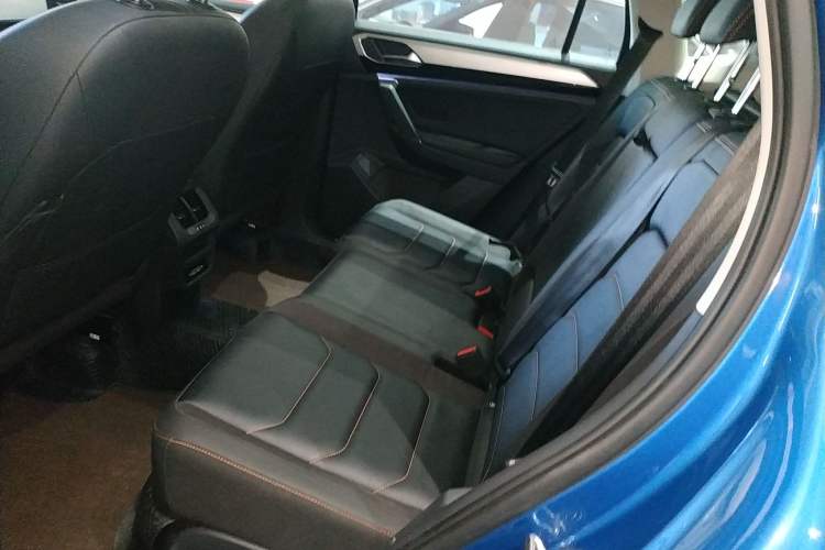Used Volkswagen Tayron 2021 330TSI Two-Wheel Drive 30th Anniversary Edition Left Rear Seat